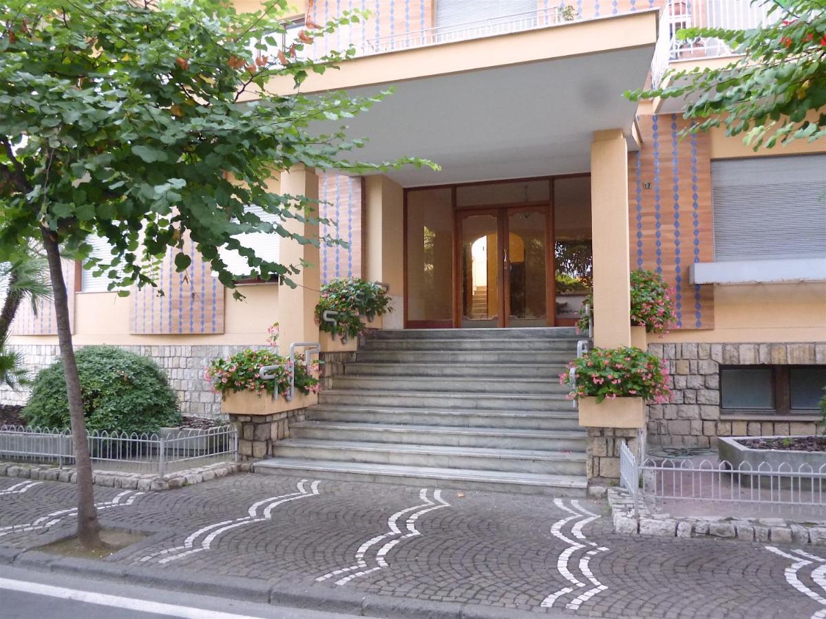 Angelina Suite B&B - Sorrento Centro Exterior foto